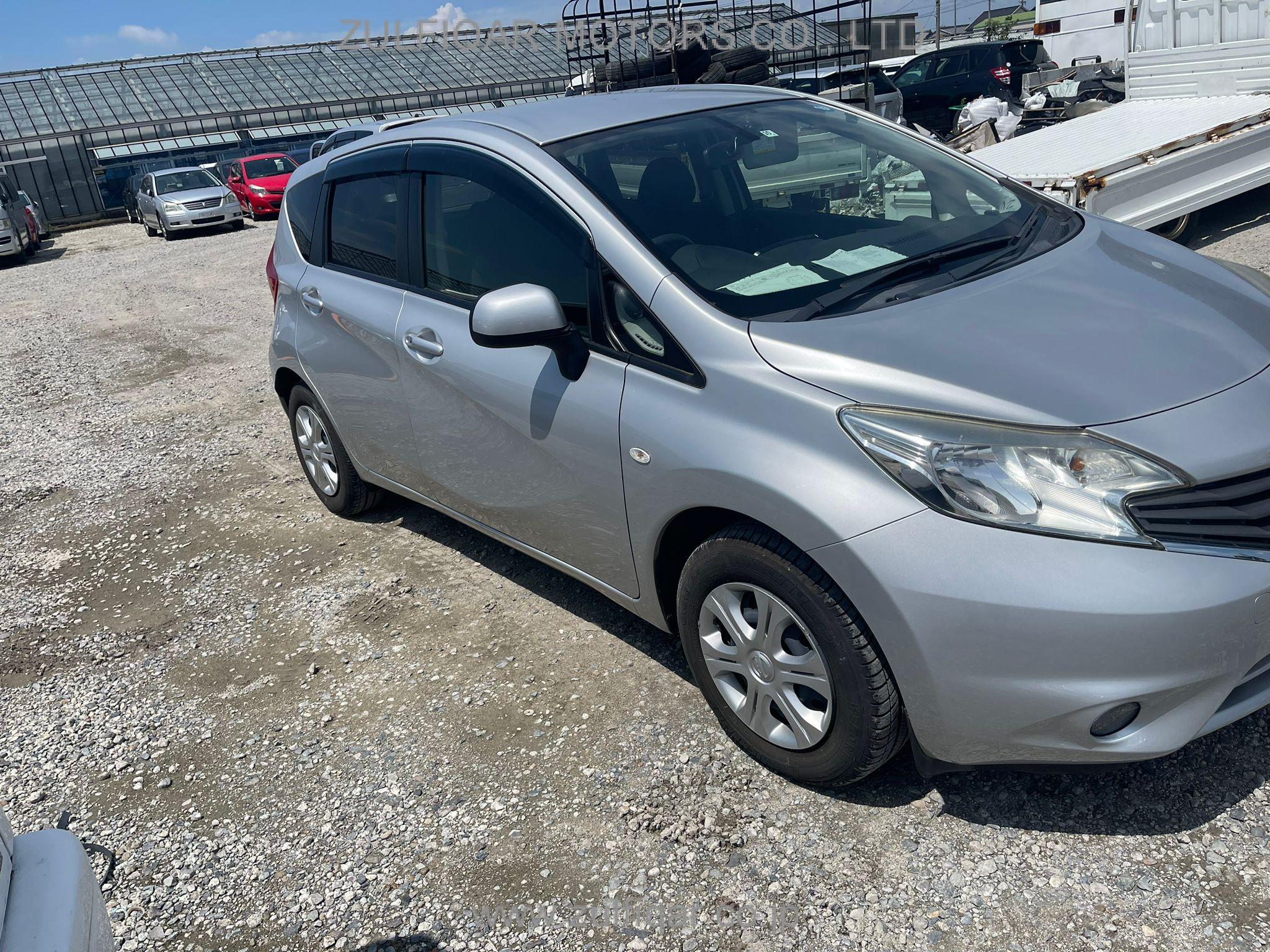 NISSAN NOTE 2012 Image 11