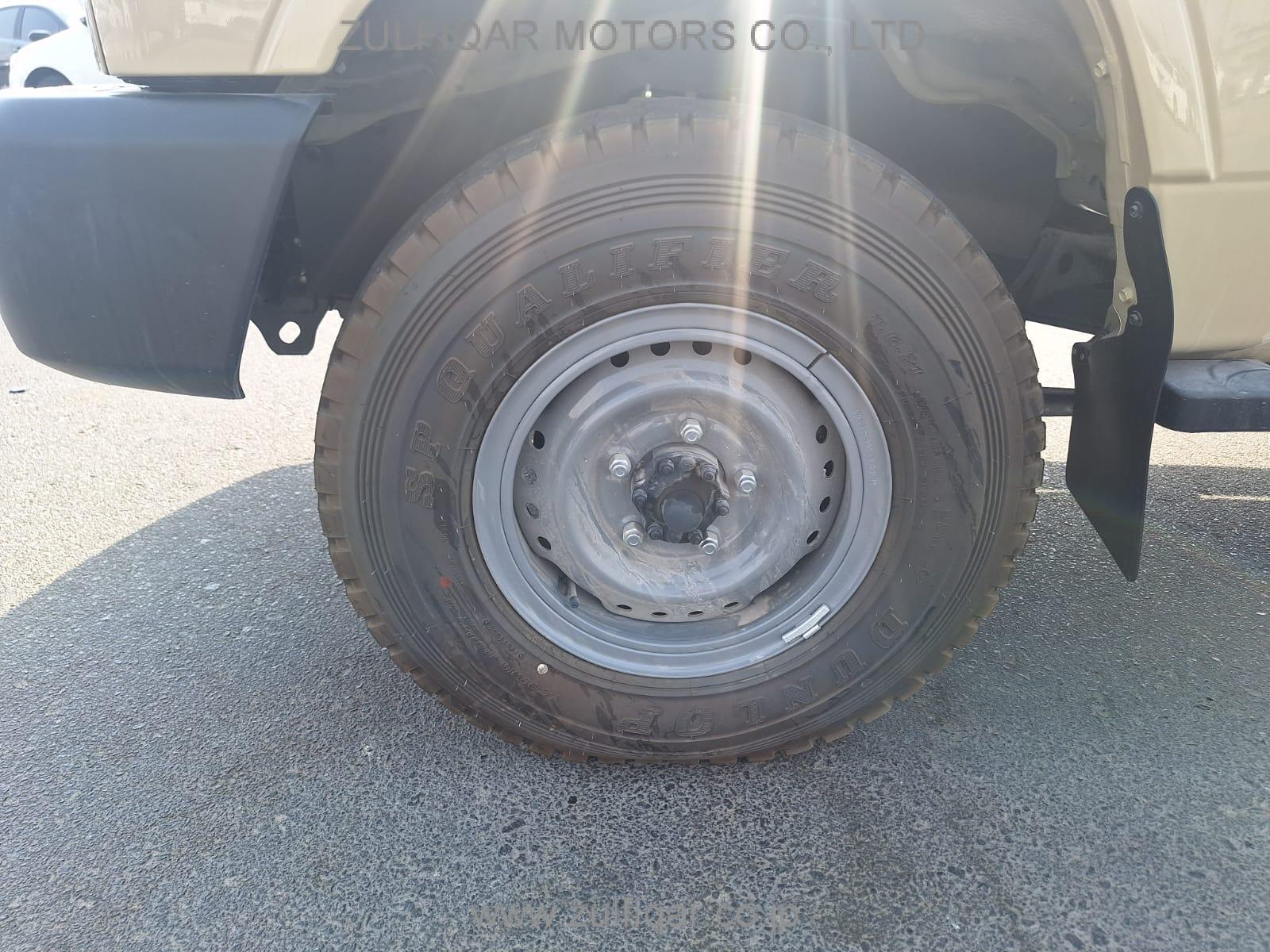 TOYOTA LAND CRUISER PICKUP 2022 Image 12