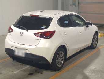MAZDA DEMIO 2017 Image 2