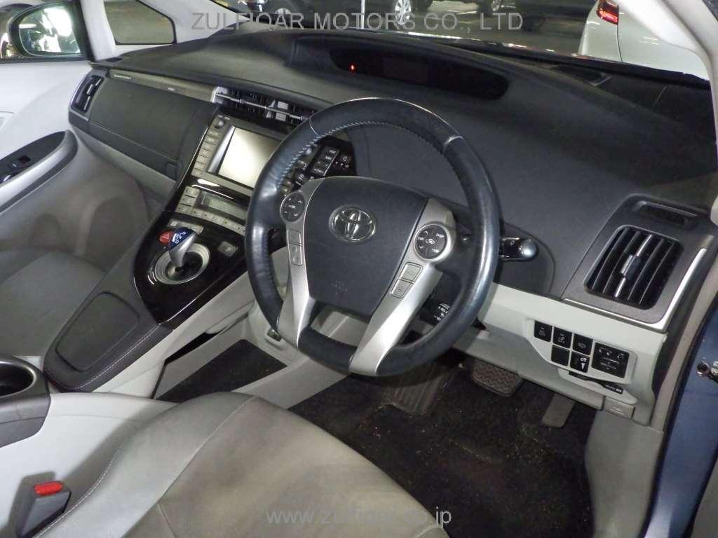 TOYOTA PRIUS PHV 2013 Image 5