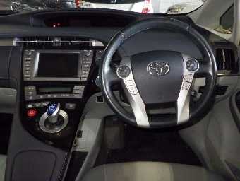 TOYOTA PRIUS PHV 2013 Image 6