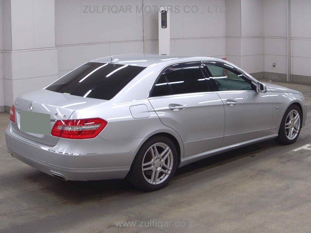 MERCEDES BENZ E CLASS 2012 Image 5