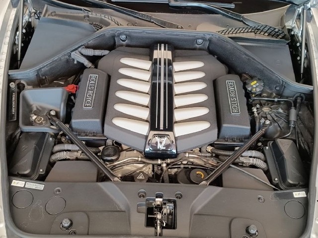 ROLLS ROYCE GHOST 2015 Image 25