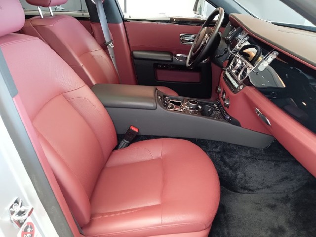 ROLLS ROYCE GHOST 2015 Image 38