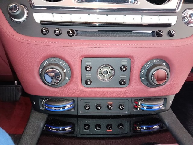 ROLLS ROYCE GHOST 2015 Image 74