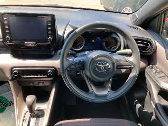 TOYOTA YARIS 2021 Image 6