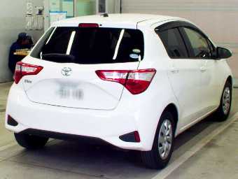 TOYOTA VITZ 2018 Image 2
