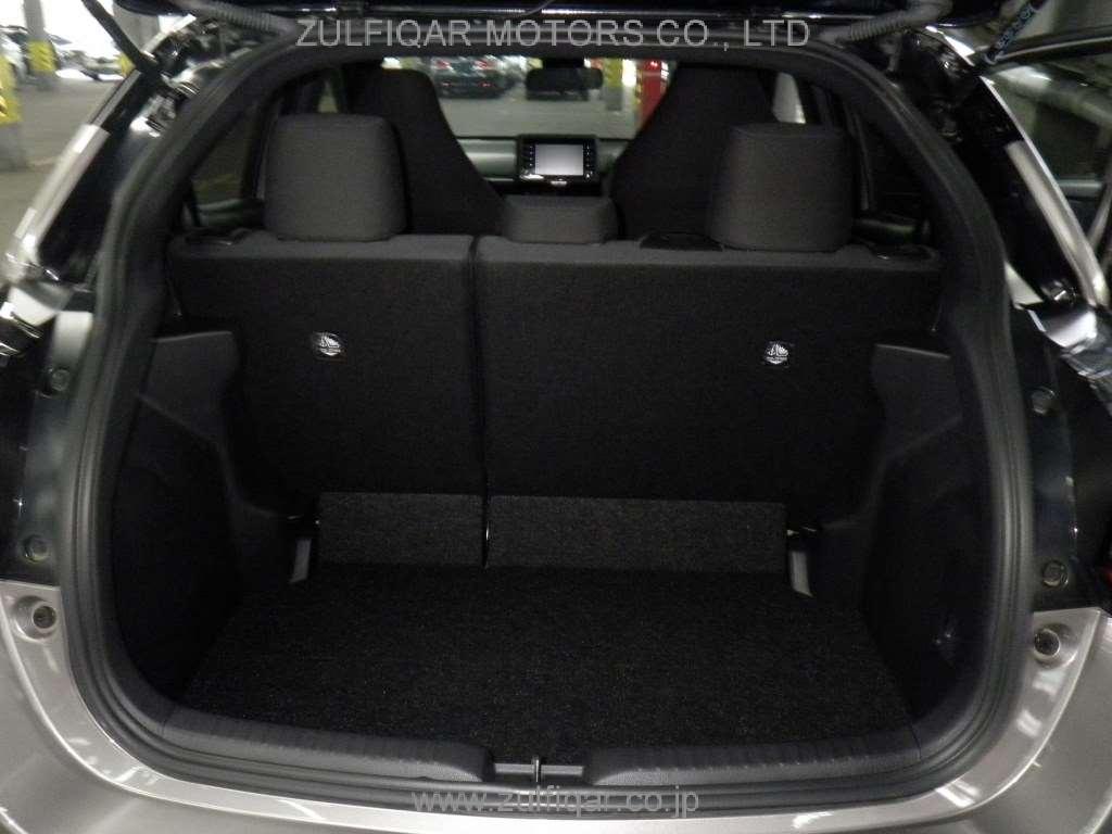 TOYOTA YARIS 2021 Image 8