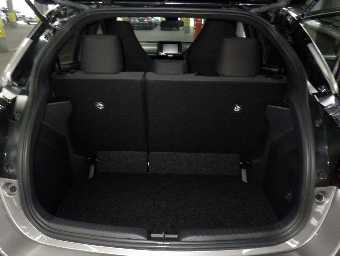 TOYOTA YARIS 2021 Image 8