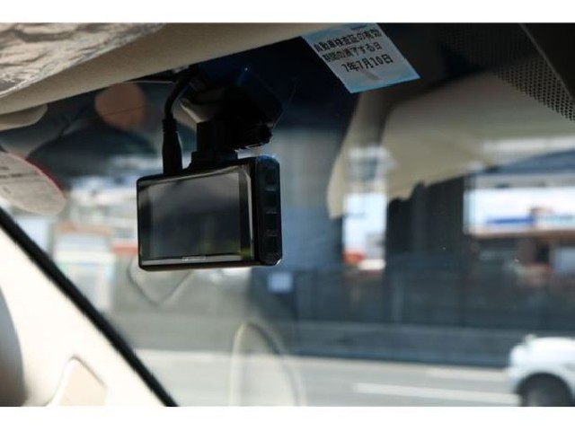 TOYOTA LAND CRUISER 2022 Image 28