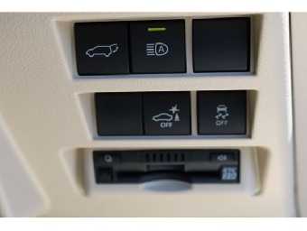 TOYOTA LAND CRUISER 2022 Image 25