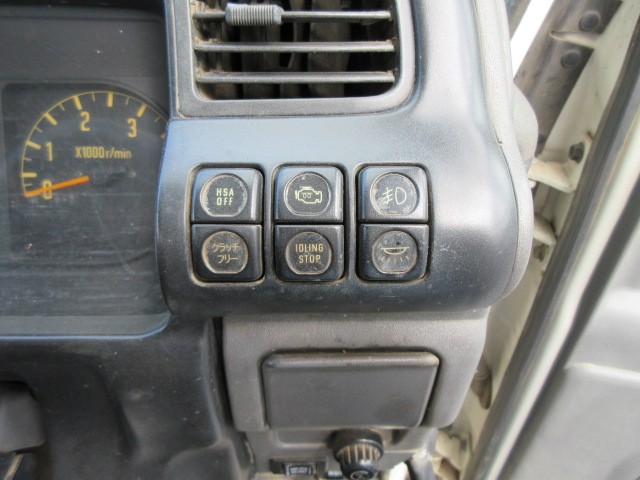 ISUZU ELF DUMP TRUCK 2001 Image 30