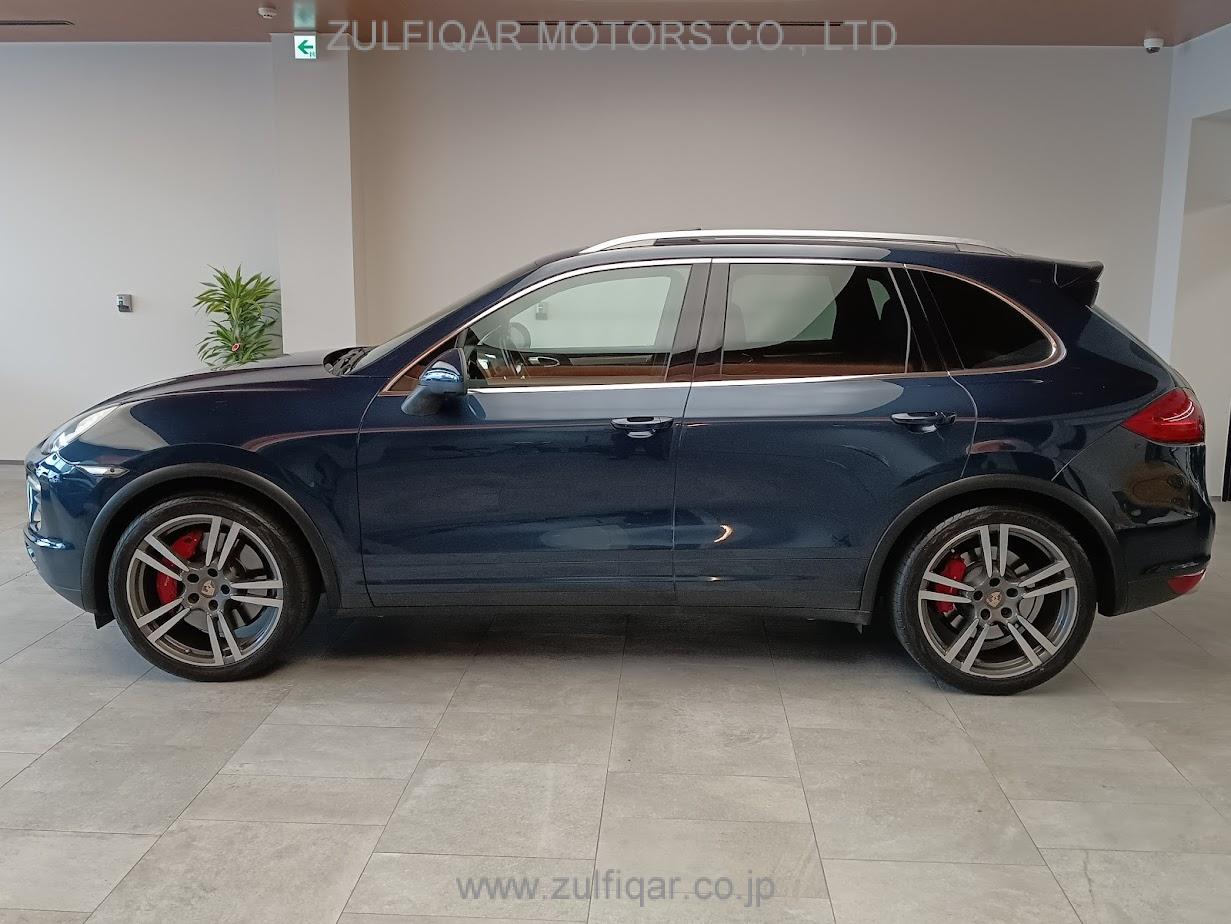 PORSCHE CAYENNE 2012 Image 7