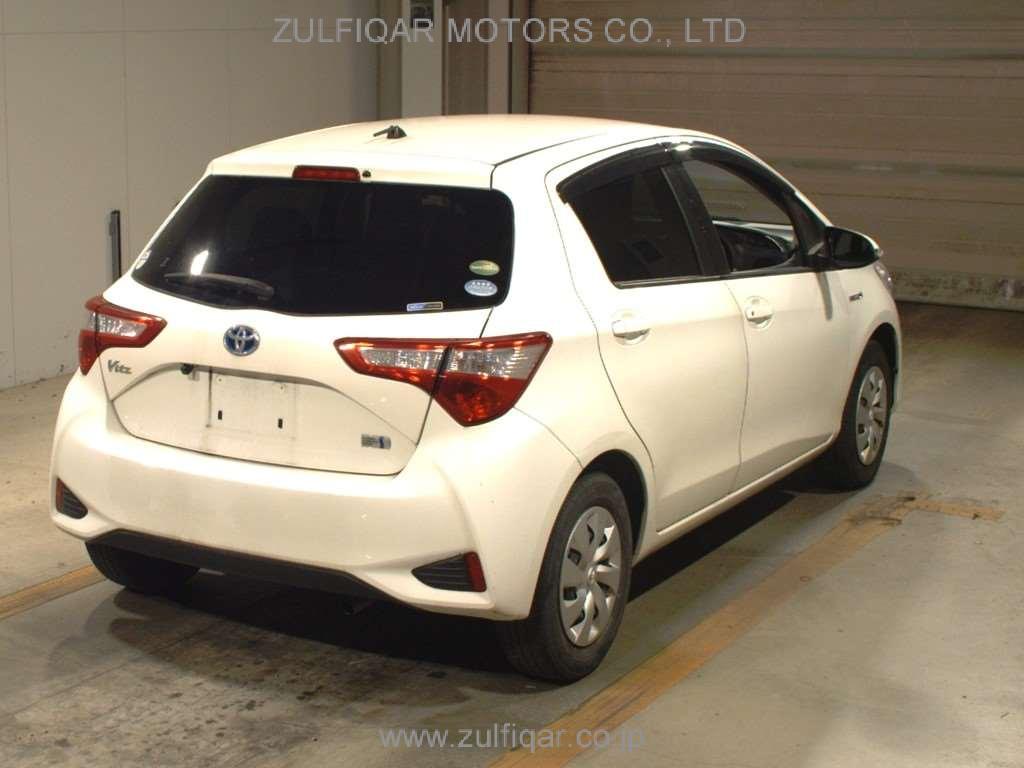 TOYOTA VITZ 2018 Image 2