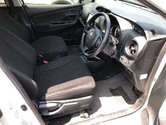 TOYOTA VITZ 2018 Image 5