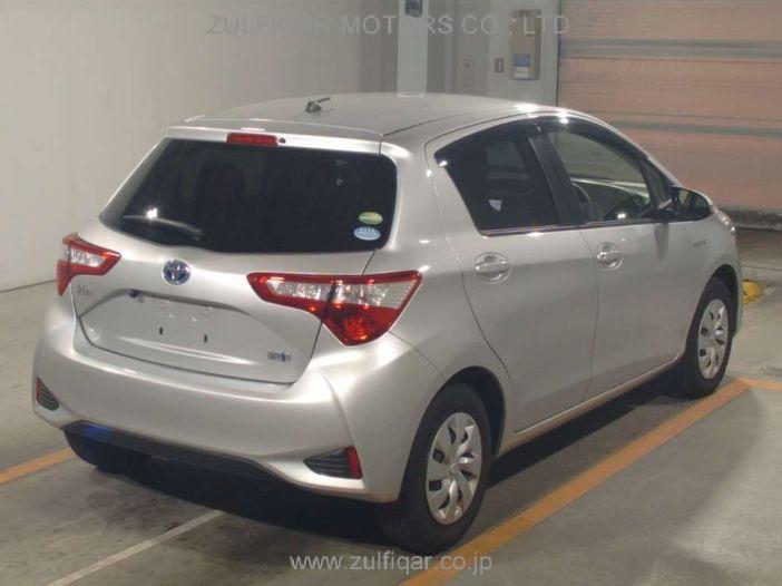 TOYOTA VITZ 2018 Image 2