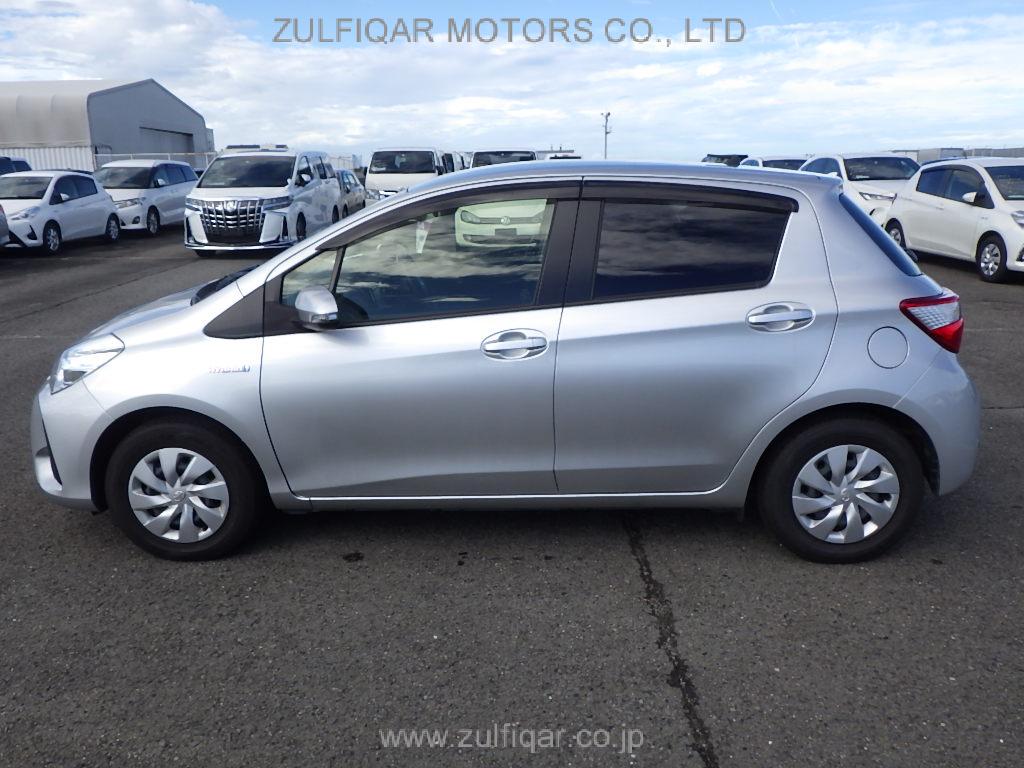 TOYOTA VITZ 2018 Image 11