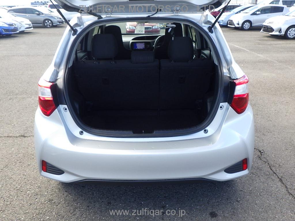 TOYOTA VITZ 2018 Image 19