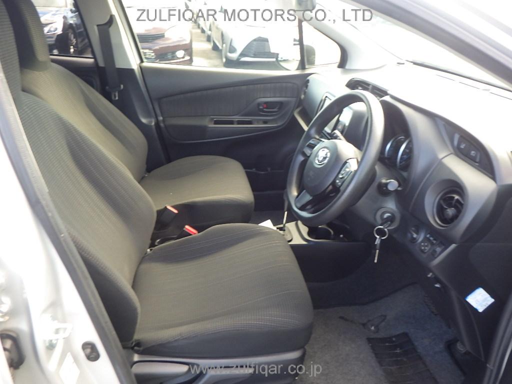 TOYOTA VITZ 2018 Image 22