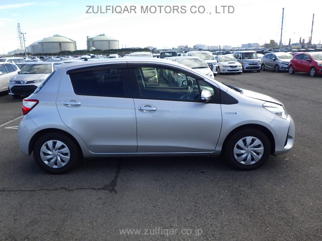 TOYOTA VITZ 2018 Image 10