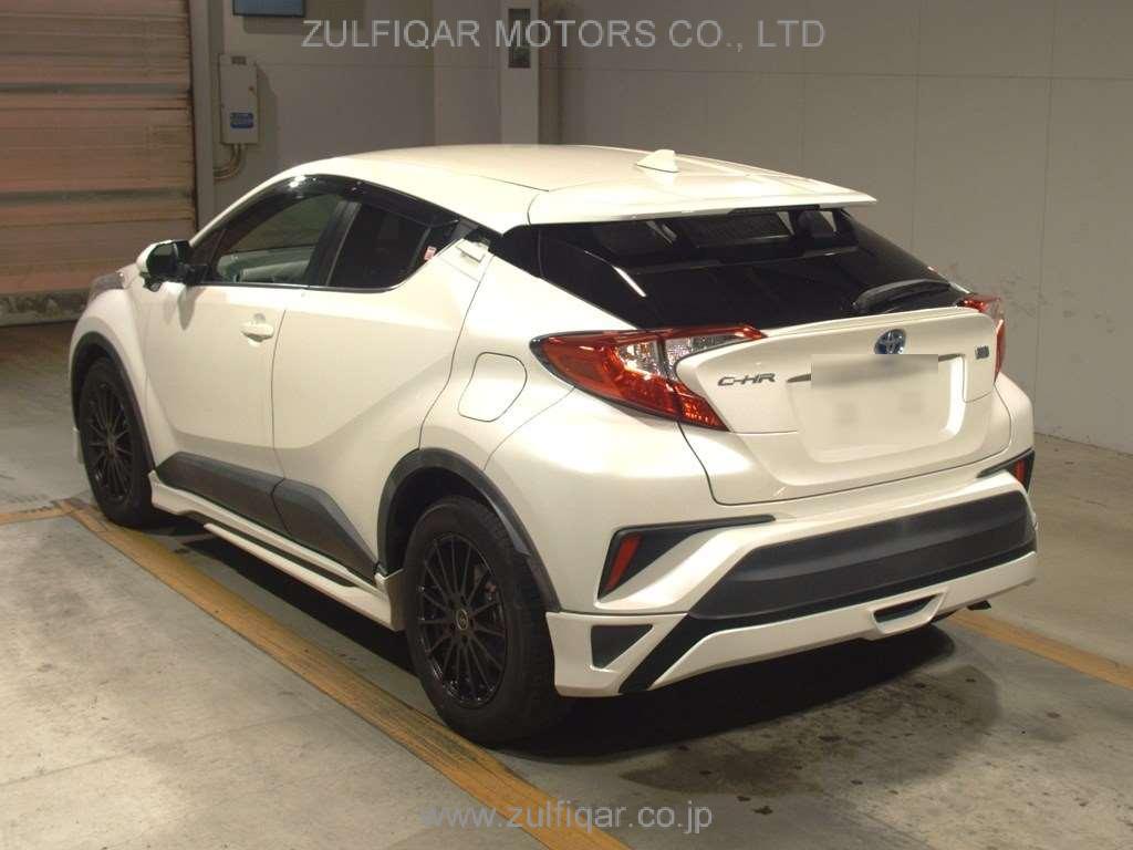 TOYOTA C-HR 2018 Image 4