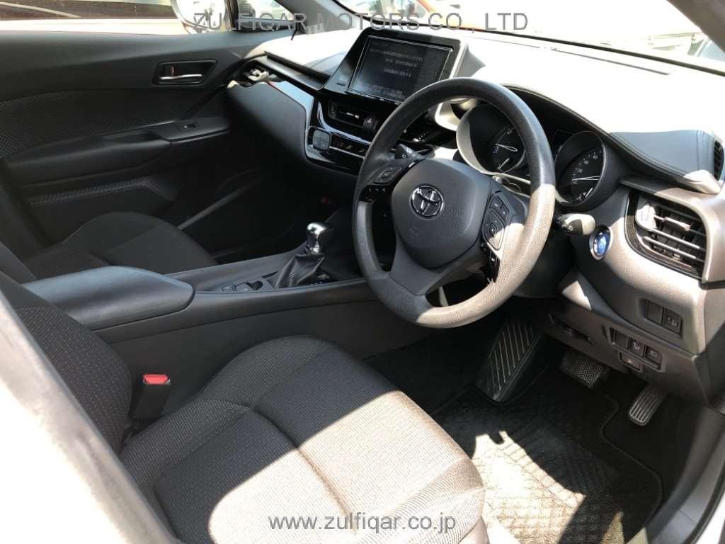 TOYOTA C-HR 2018 Image 5