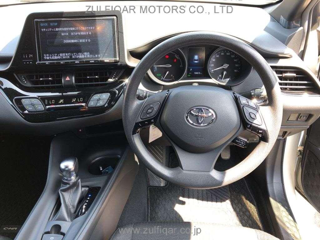 TOYOTA C-HR 2018 Image 6