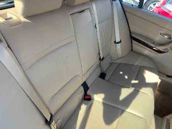 BMW 3 SERIES 2011 Image 8