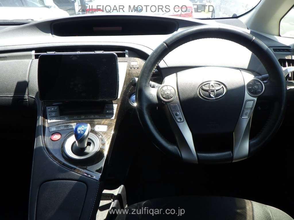 TOYOTA PRIUS PHV 2015 Image 6