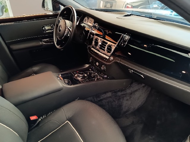ROLLS ROYCE GHOST 2014 Image 46