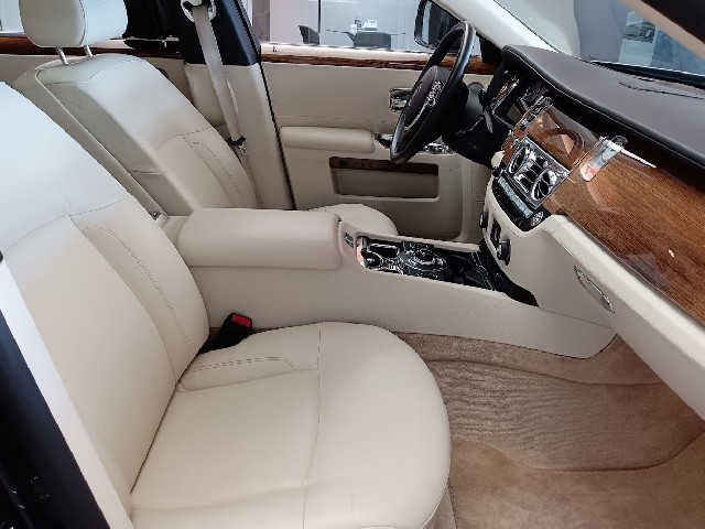 ROLLS ROYCE GHOST 2010 Image 32
