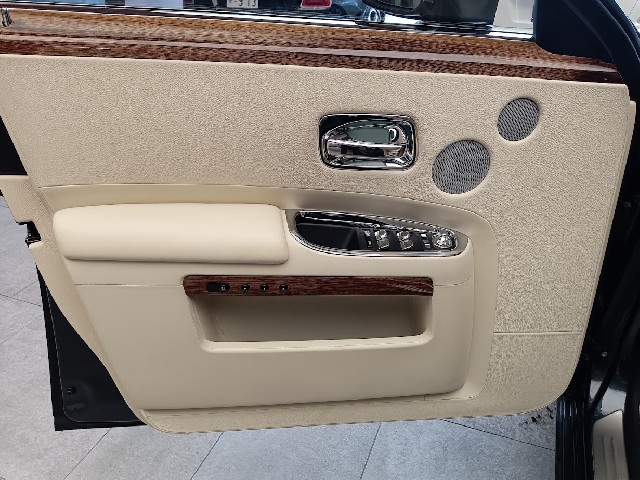 ROLLS ROYCE GHOST 2010 Image 38