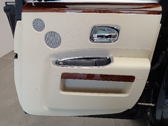 ROLLS ROYCE GHOST 2010 Image 43