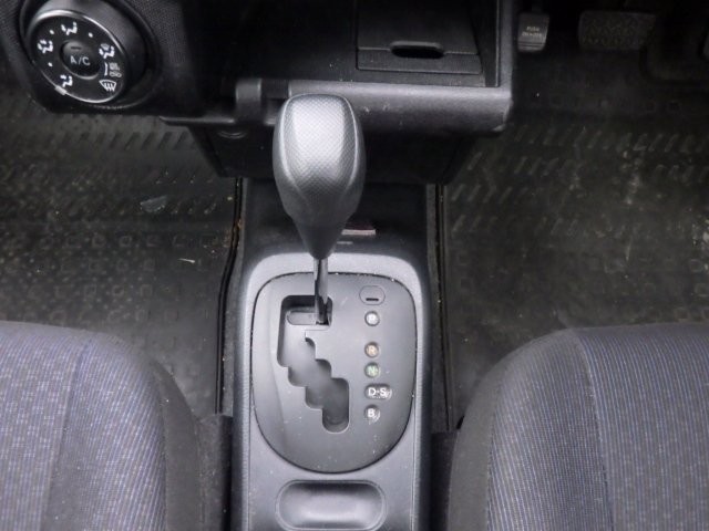 TOYOTA SUCCEED 2018 Image 25