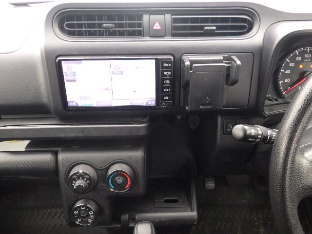 TOYOTA SUCCEED 2018 Image 28