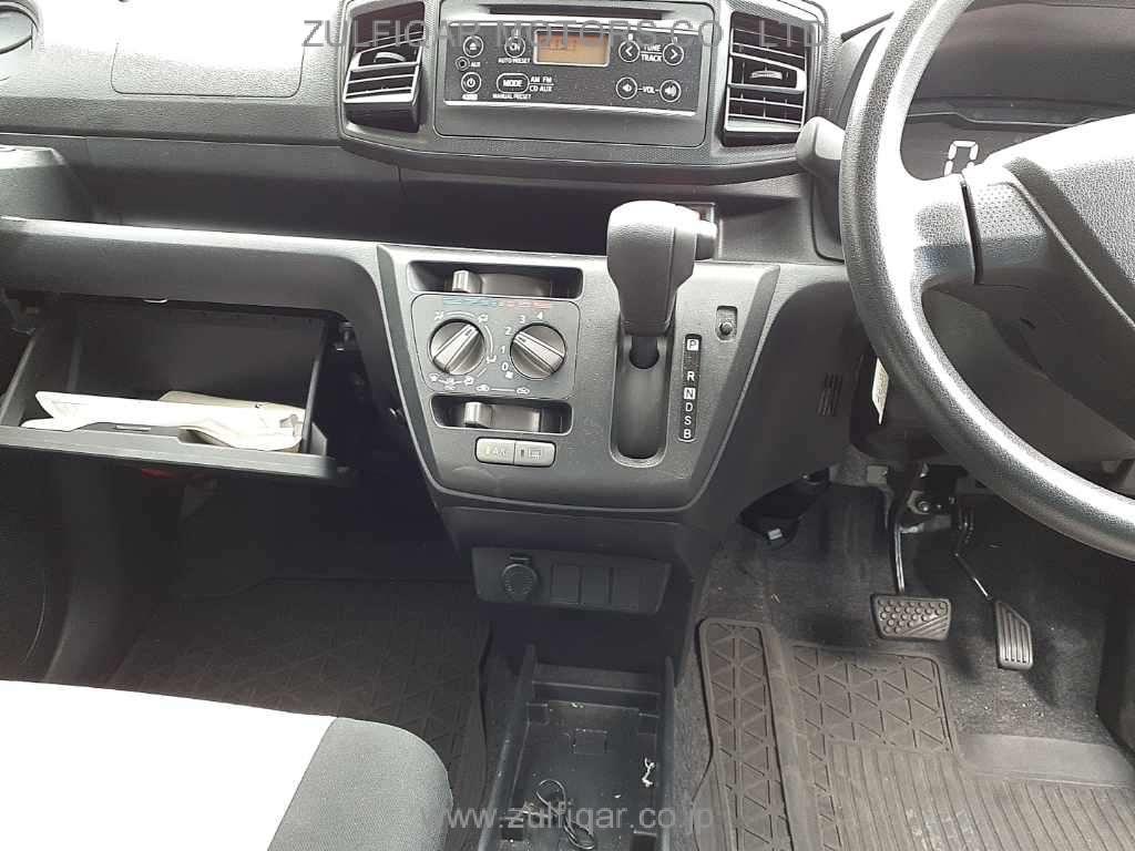 DAIHATSU MIRA E:S 2019 Image 9