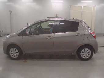 TOYOTA VITZ 2019 Image 4
