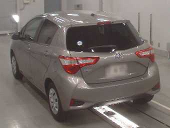 TOYOTA VITZ 2019 Image 6