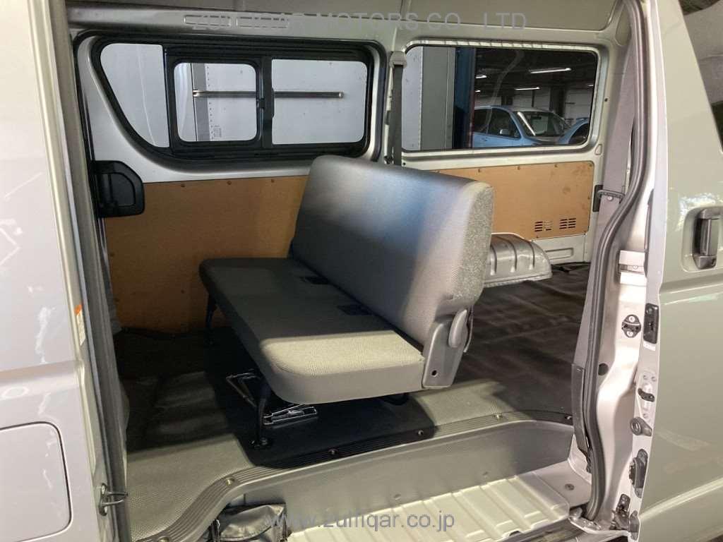 TOYOTA HIACE 2018 Image 8