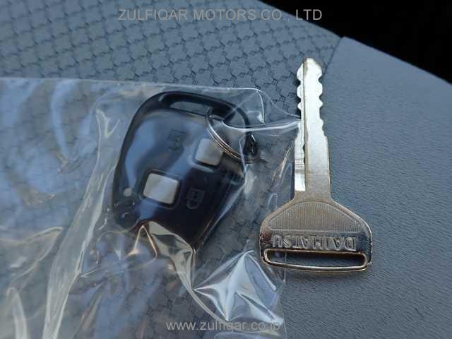 DAIHATSU HIJET CARGO 2017 Image 9