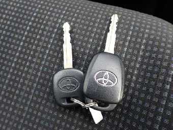 TOYOTA VITZ 2018 Image 7