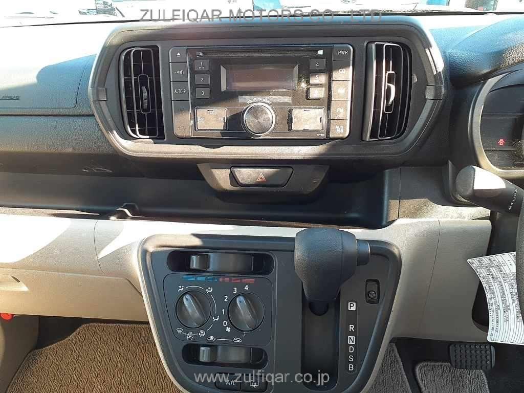 TOYOTA PASSO 2018 Image 10