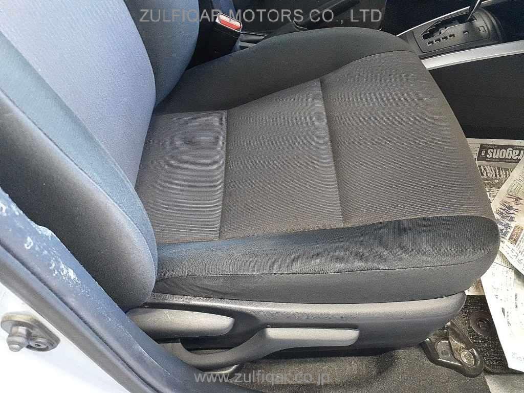 TOYOTA COROLLA FIELDER 2018 Image 8