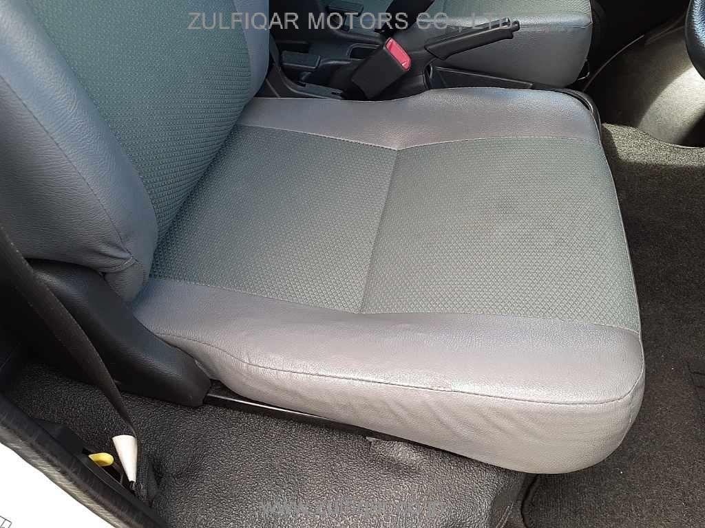 TOYOTA LITEACE 2018 Image 8