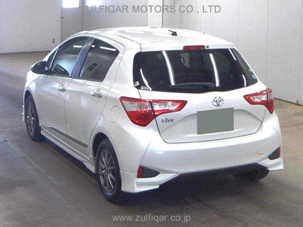 TOYOTA VITZ 2017 Image 2