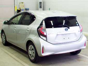 TOYOTA AQUA 2020 Image 4