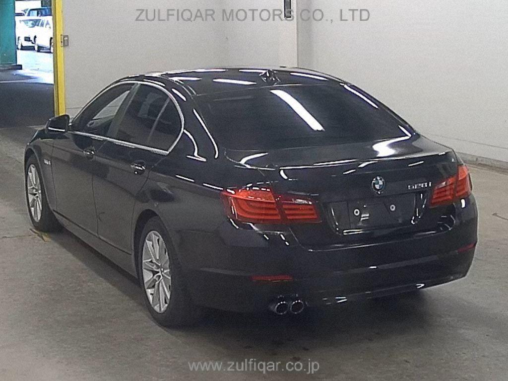 BMW 5 SERIES 2010 Image 2