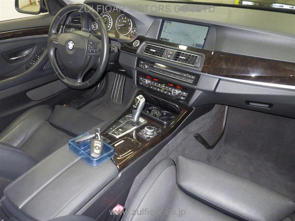 BMW 5 SERIES 2010 Image 3