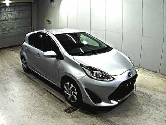 TOYOTA AQUA 2020 Image 1