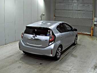 TOYOTA AQUA 2020 Image 5